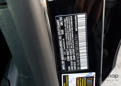 2025 Mercedes-Benz C 300 z USA, uszkodzony, nr VIN W1KAF4GB7SR246761